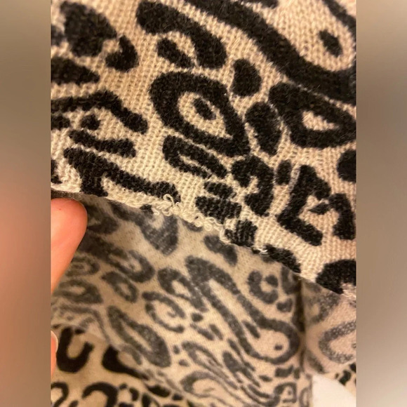 White + Warren Leopard Cashmere Poncho Cream and Black One Size - Picture 5 of 5